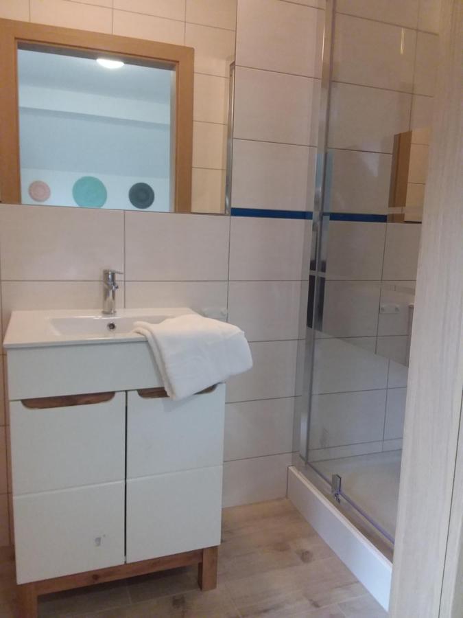 Dworek Akacja Uslugi Hotelarskie Janowiec Exterior foto